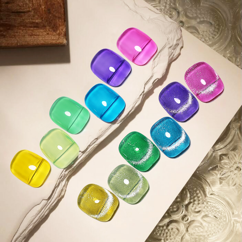 Clou Beaute-esmalte de Gel de  - Resin Dye Opaque reseña y precio
