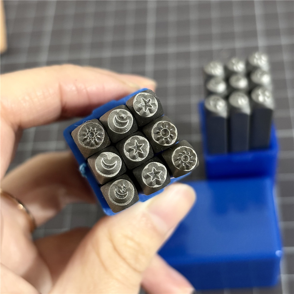 Sellos de Metal con logotipo d - Resin Art Logo reseña y precio